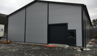 STEEL HALL 15 X 30 X 5 M