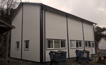 a-sandwich-panel-with-a-stainless-sheet-on-both-sides.jpg