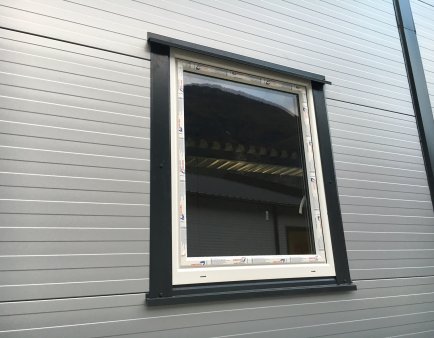 sandwich-panels-with-a-polyurethane-core-80-mm-thick.jpg