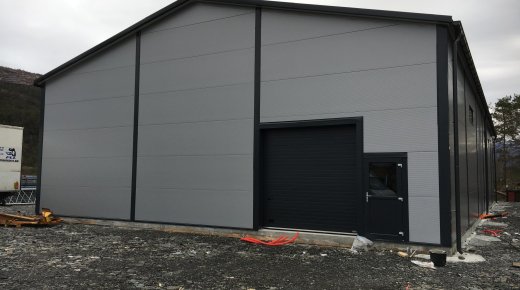 STEEL HALL 15 X 30 X 5 M