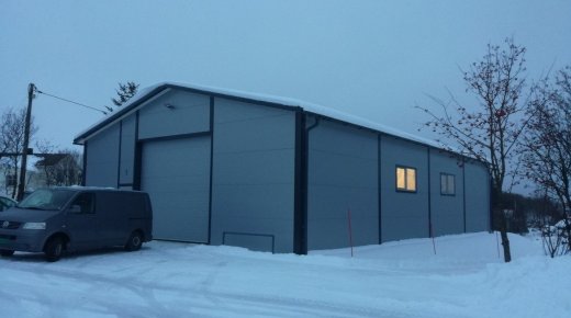 HALL 12 X 20 X 4 M