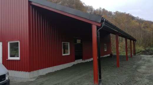 HALL 12 X 20 X 4,2 M