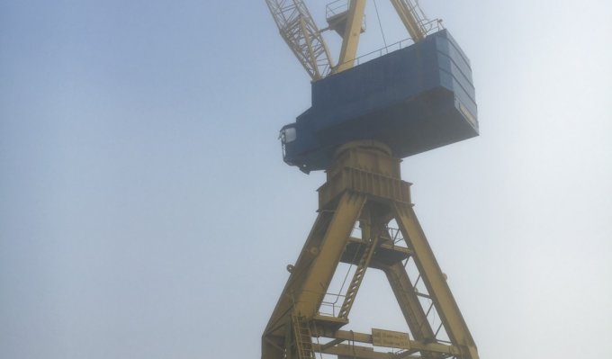 Dismantlement of crane